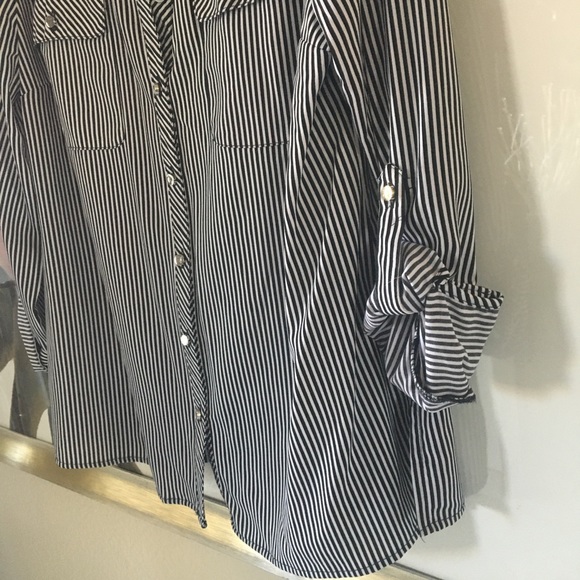 BeAUTiFuL Bl0uSe - Picture 5 of 12